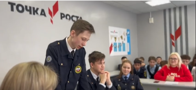 «Дебаты» между командами 9А и 9Б классов.